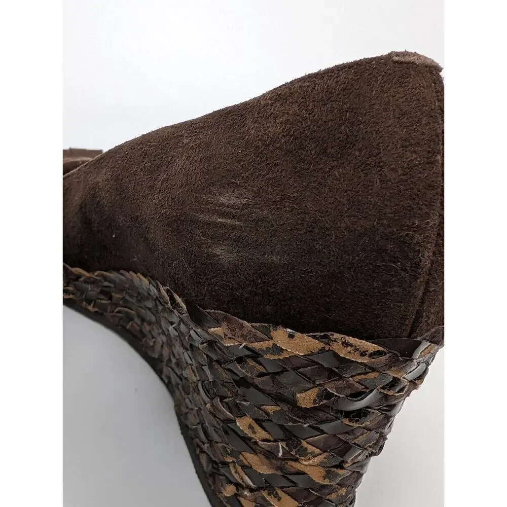 Bruno Magli Brown Suede Kiltie Wedge Heel Italy SZ 39 US 8.5 Shoe